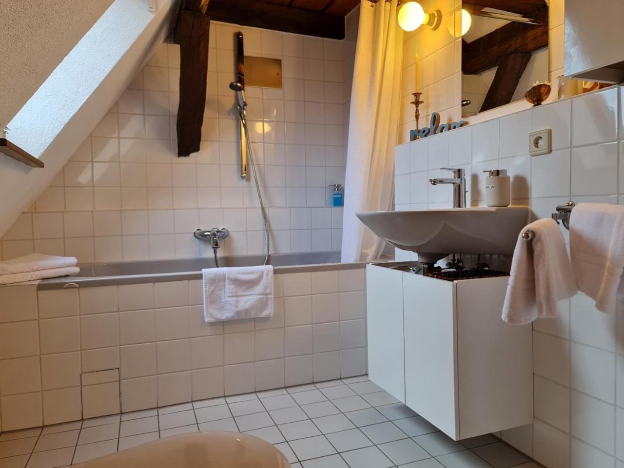 Avahome: Haus Fuer 16, Wlan, Parkplaetze, Netflix, Nespresso Kandel Quarto foto